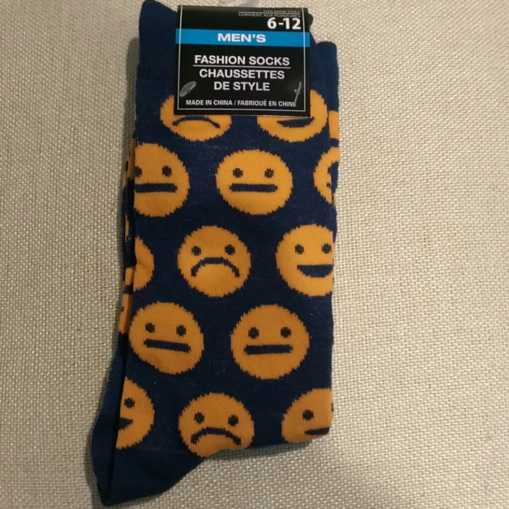 Socks emoji smiley  face  Socks sz 6-12 mens